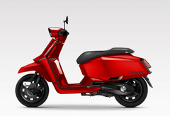 Lambretta X125 Scooter - Amaro Red