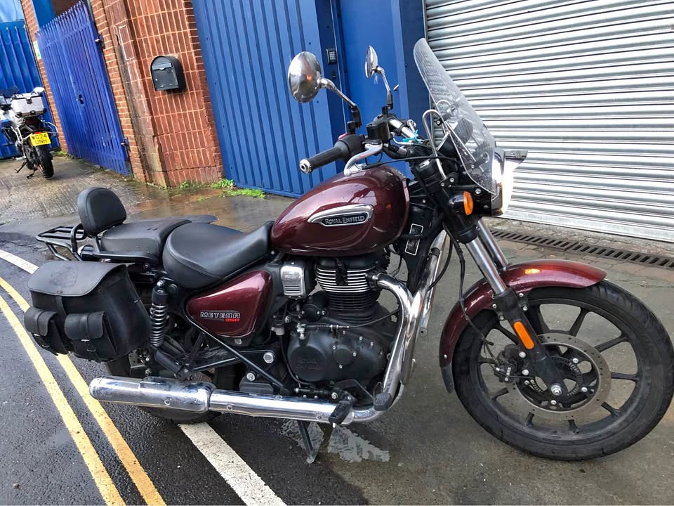 [USED] 2021 Royal Enfield Meteor 350 - Burgundy