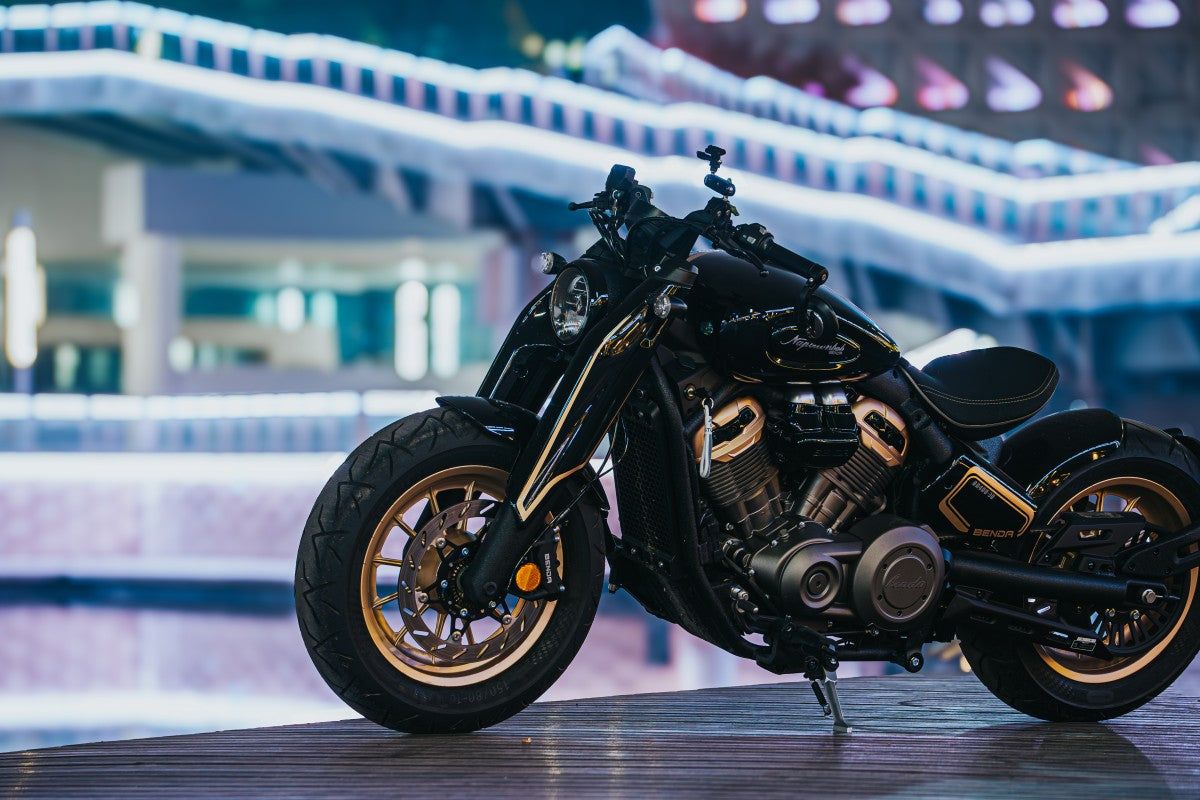 Benda Moto Napoleonbob 500 2025 - Black / Gold